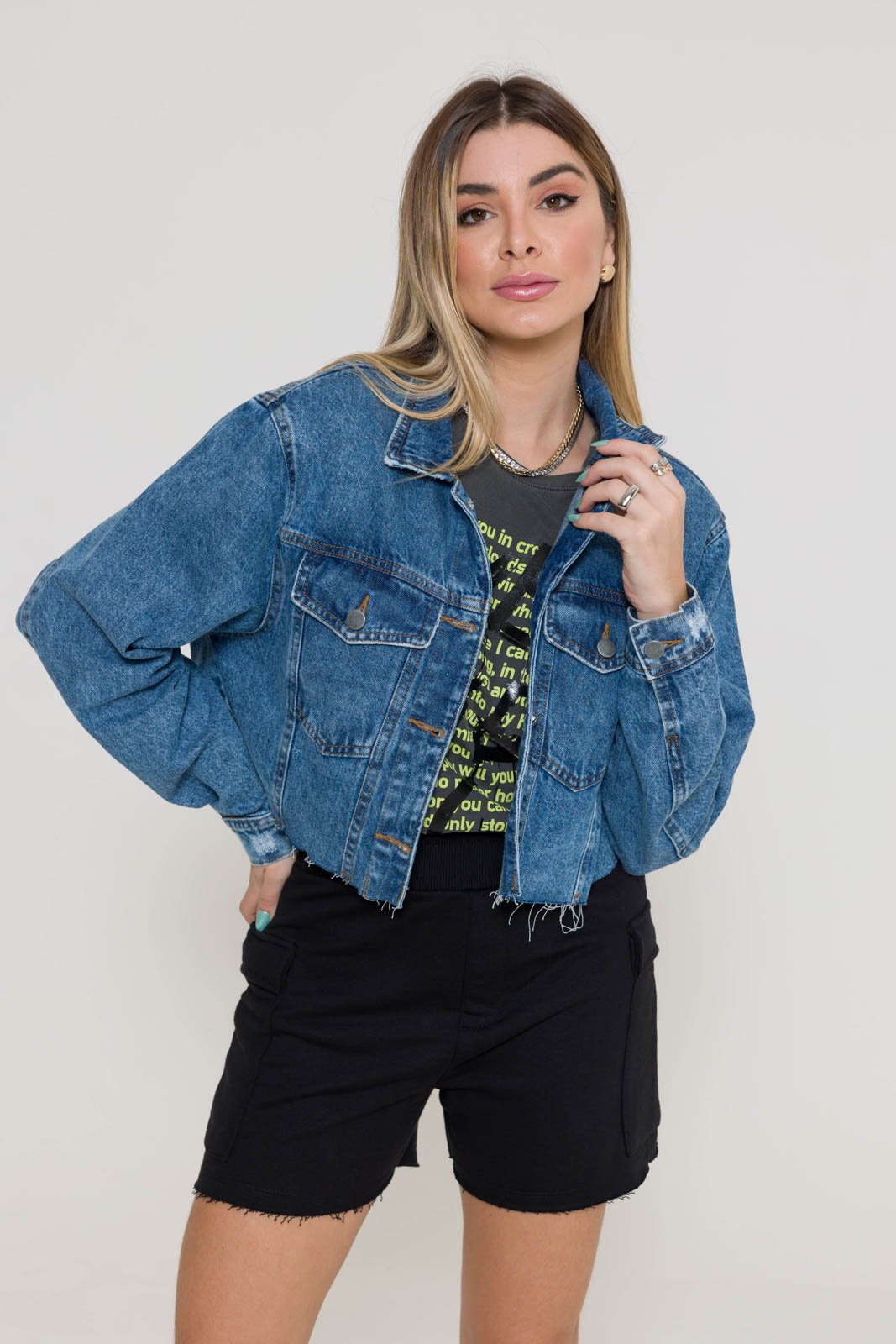 Jaqueta Jeans Feminina Trucker Cropped Azul Médio